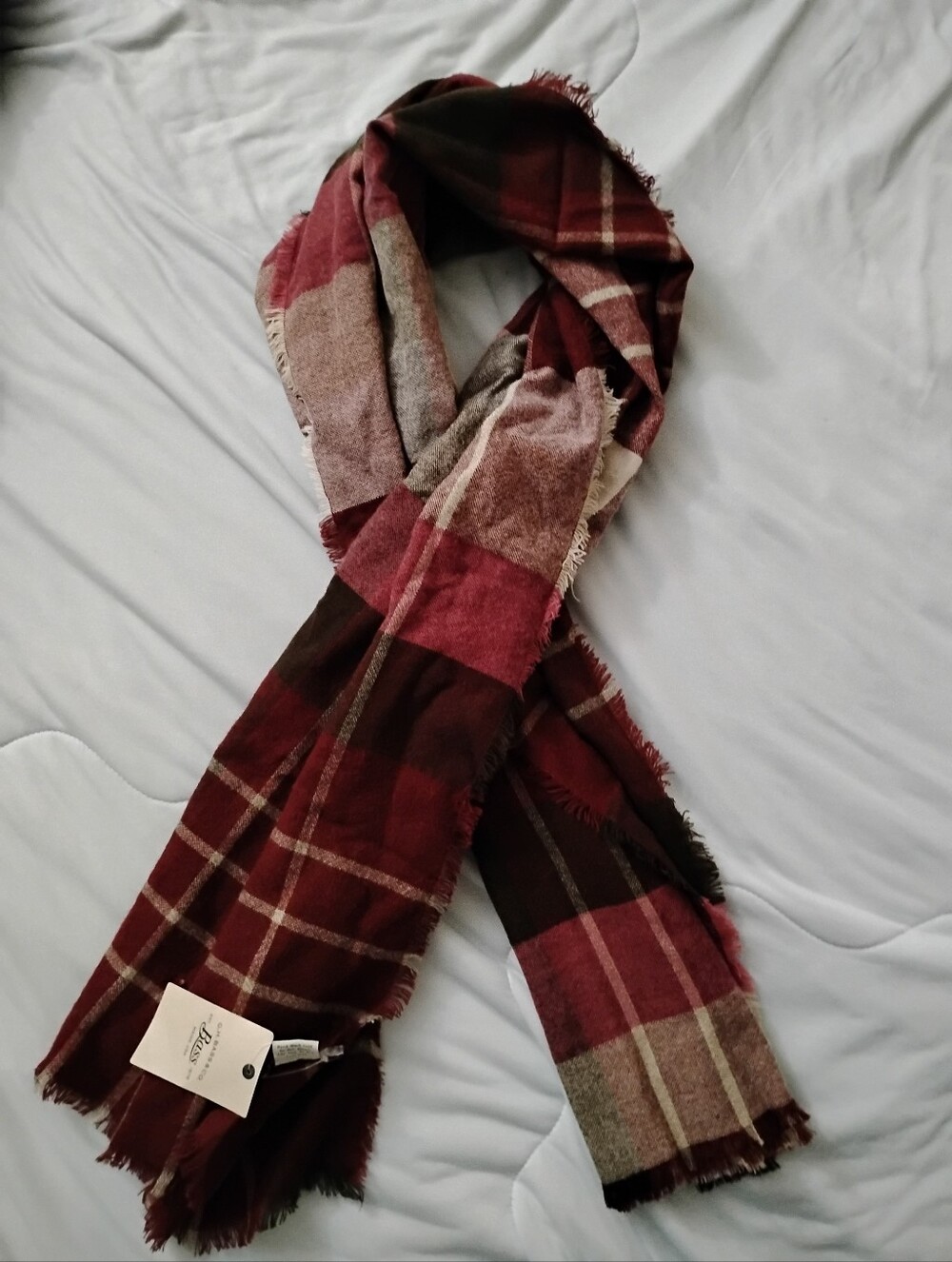 NWT G.H. Bass & Co. Plaid Scarf Women's